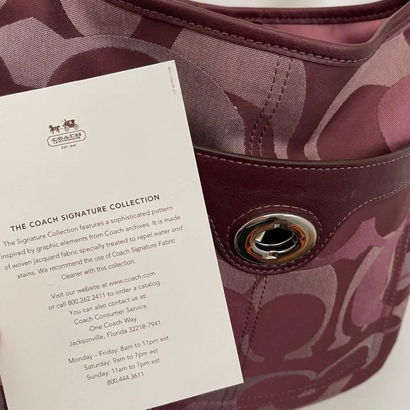 Coach Signature Collection crossbody purse - Picture 3 of 6